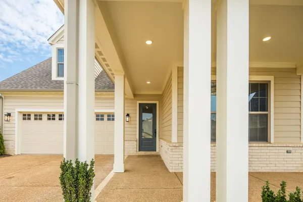 Property Slideshow image 3 of 38 | 12778 hollow oak dr n, Arlington, TN, 38002