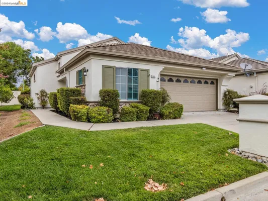 Property Slideshow image 2 of 33 | 1932 crispin dr, Brentwood, CA, 94513