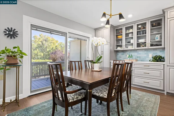 Property Slideshow image 3 of 23 | 1388 rockledge ln apt 4, Walnut Creek, CA, 94595