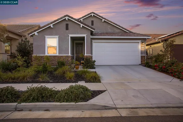 Property Slideshow image 2 of 25 | 2383 front porch ln, Rio Vista, CA, 94571
