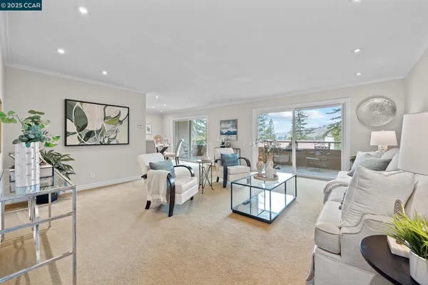 Property Slideshow image 2 of 50 | 1129 avenida sevilla 5b, Walnut Creek, CA, 94595