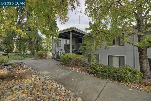 Property Slideshow image 2 of 40 | 3033 golden rain rd 4, Walnut Creek, CA, 94595