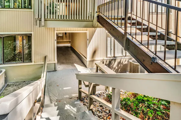 Property Slideshow image 3 of 49 | 1108 fairlawn ct 6, Walnut Creek, CA, 94595