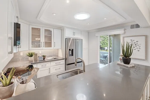 Property Slideshow image 2 of 53 | 1708 oakmont dr apt 1, Walnut Creek, CA, 94595