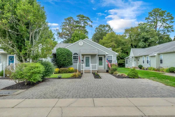 Property Slideshow image 2 of 19 | 144 lee ln, Cape May Court House, NJ, 08210