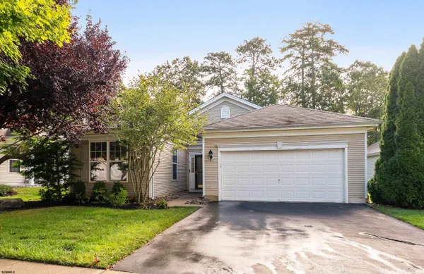 Property Slideshow image 3 of 39 | 4 northampton rd, Galloway, NJ, 08205