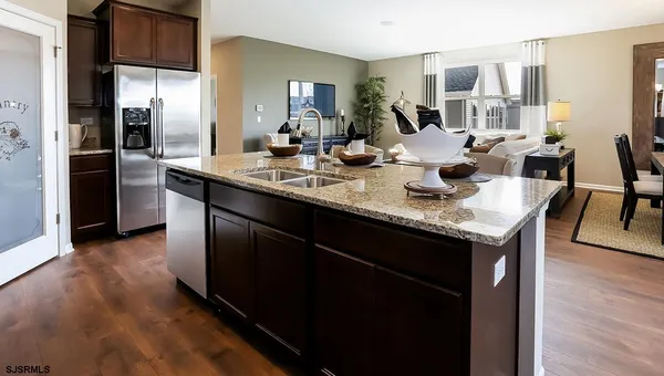 Property Slideshow image 2 of 17 | 255 huntington dr, Egg Harbor Township, NJ, 08234