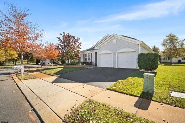 Property Slideshow image 3 of 27 | 558 yarmouth ct, Galloway, NJ, 08205