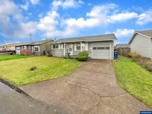 Property Slideshow image 3 of 33 | 1749 thompson rd, Woodburn, OR, 97071