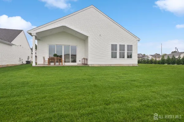 Property Slideshow image 2 of 40 | 27 brewer way # 39, Plainsboro, NJ, 08536