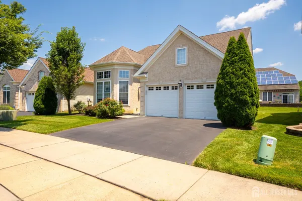 Property Slideshow image 2 of 38 | 9 copernicus ct, East Windsor, NJ, 08512