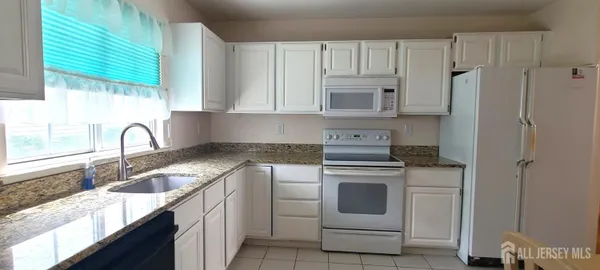 Property Slideshow image 3 of 22 | 666a azalea plz # 666a, Monroe, NJ, 08831