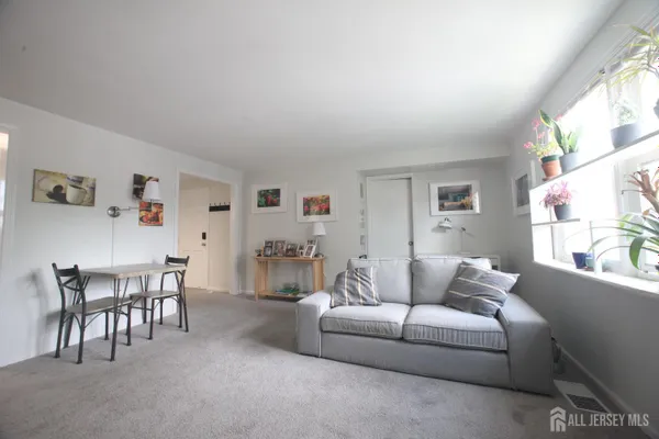 Property Slideshow image 3 of 16 | 103n gloucester way, Monroe, NJ, 08831