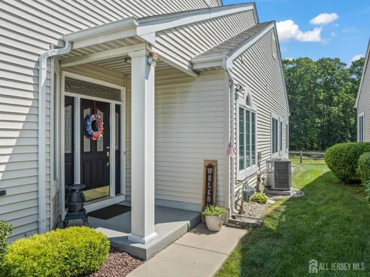 Property Slideshow image 3 of 30 | 52 stonewyck pl, Monroe, NJ, 08831