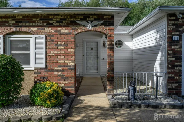 Property Slideshow image 2 of 35 | 11 graham ct, Brick, NJ, 08724