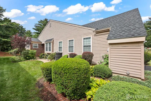 Property Slideshow image 3 of 27 | 27 martin van buren dr, Monroe, NJ, 08831
