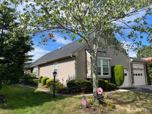 Property Slideshow image 2 of 27 | 8b john paul jones dr, Monroe, NJ, 08831