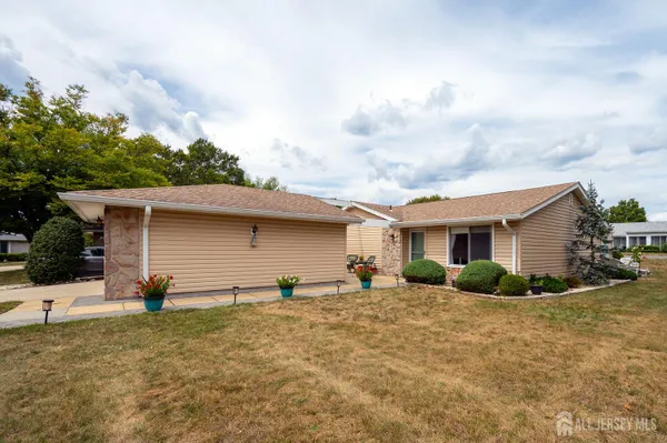 Property Slideshow image 3 of 17 | 169 laurel plz c, Monroe, NJ, 08831