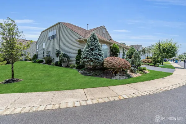 Property Slideshow image 3 of 39 | 30 merlot ct, Monroe, NJ, 08831