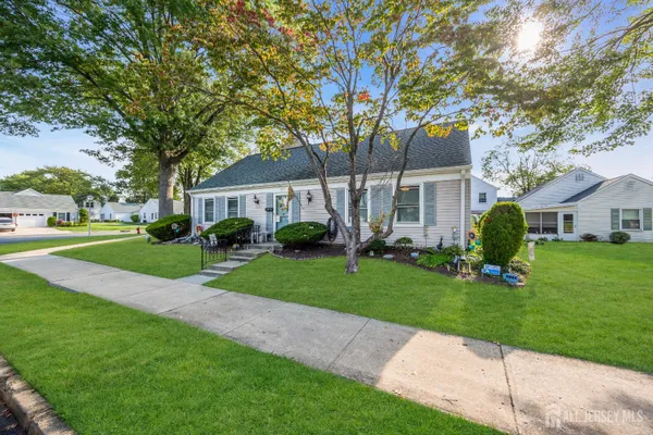 Property Slideshow image 3 of 28 | 355 new haven way 355c, Monroe, NJ, 08831