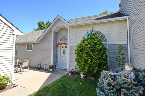 Property Slideshow image 2 of 25 | 661 azalea plz c, Monroe, NJ, 08831