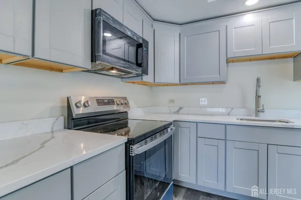 Property Slideshow image 3 of 43 | 8a sussex way, Monroe, NJ, 08831