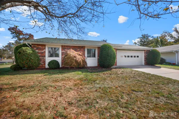 Property Slideshow image 3 of 33 | 351 jutland dr a, Monroe, NJ, 08831