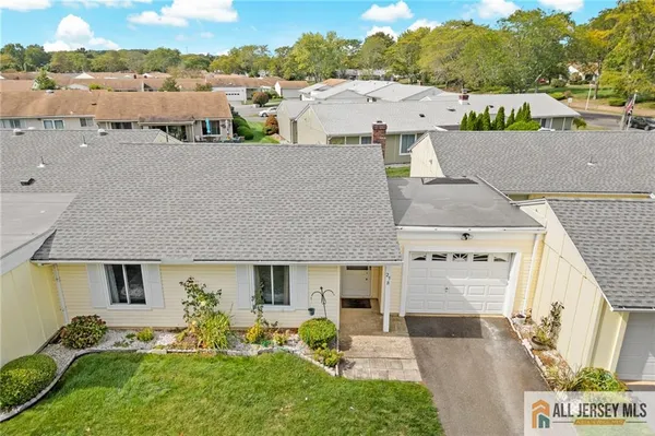 Property Slideshow image 3 of 29 | 25 pitman rd b, Monroe, NJ, 08831