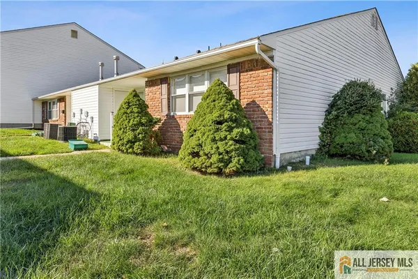 Property Slideshow image 2 of 25 | 11 maine ct # 739, Matawan, NJ, 07747
