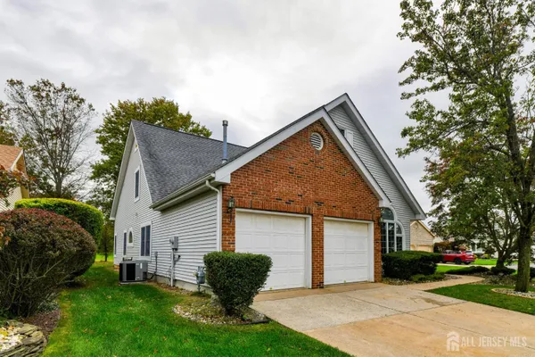 Property Slideshow image 2 of 39 | 71 leeds ln, Monroe, NJ, 08831