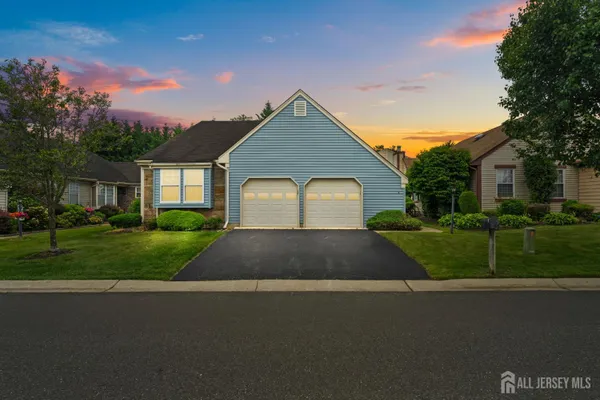 Property Slideshow image 2 of 35 | 4 molly pitcher ct, Monroe, NJ, 08831