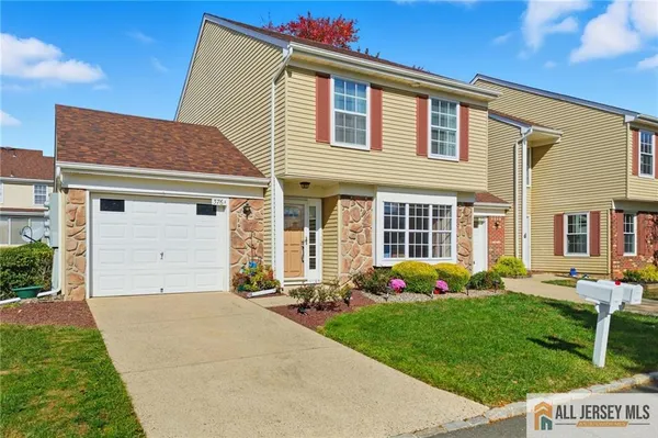 Property Slideshow image 2 of 34 | 376 stirling dr 376a, Monroe, NJ, 08831