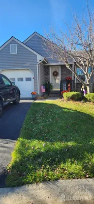 Property Slideshow image 2 of 32 | 10-b molly pitcher ct, Monroe, NJ, 08831