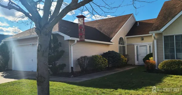 Property Slideshow image 2 of 22 | 666a azalea plz # 666a, Monroe, NJ, 08831