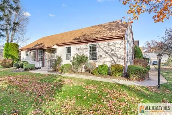 Property Slideshow image 2 of 32 | 18 benjamin franklin dr, Monroe, NJ, 08831