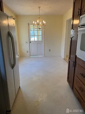 Property Slideshow image 3 of 12 | 413 oxford ln b, Monroe, NJ, 08831