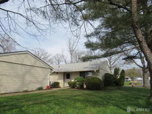Property Slideshow image 2 of 30 | 264-b crosse dr, Monroe, NJ, 08831