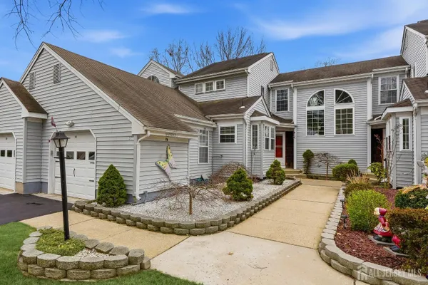 Property Slideshow image 3 of 27 | 1-c cambridge dr, Monroe, NJ, 08831