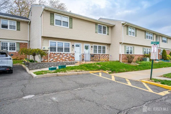 Property Slideshow image 2 of 27 | 7 kansas ct, Old Bridge, NJ, 07747