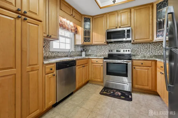 Property Slideshow image 3 of 16 | 391 orrington ln c, Monroe, NJ, 08831