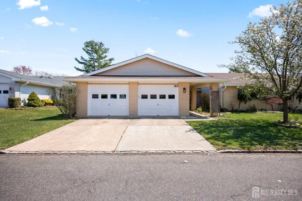 Property Slideshow image 3 of 34 | 701 croydon rd a, Monroe, NJ, 08831