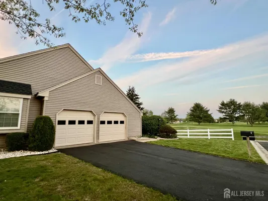 Property Slideshow image 2 of 25 | 3 william penn ct, Monroe, NJ, 08831