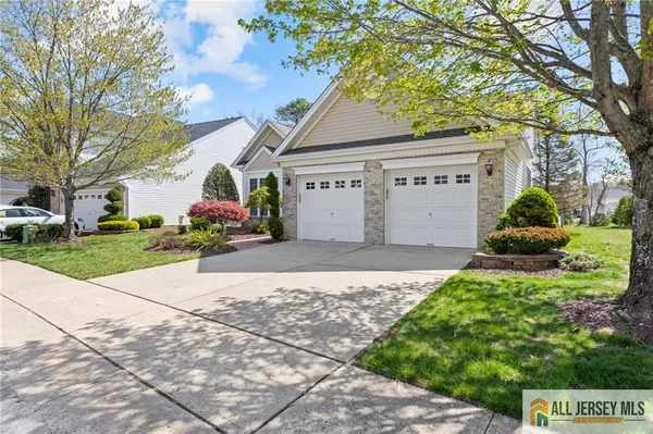 Property Slideshow image 3 of 36 | 146 wild dunes way, Jackson, NJ, 08527