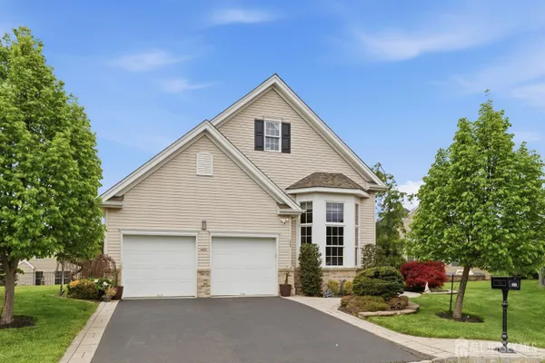 Property Slideshow image 2 of 44 | 11 burr pl, Franklin Twsp, NJ, 08873