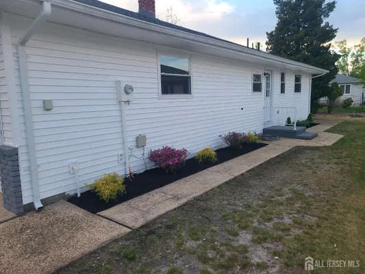 Property Slideshow image 2 of 31 | 495 jamaica blvd, Toms River, NJ, 08757