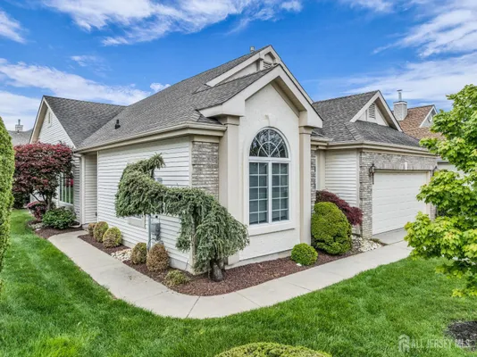 Property Slideshow image 2 of 25 | 6 york ct, Monroe, NJ, 08831