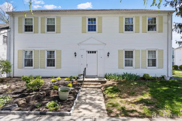 Property Slideshow image 3 of 28 | 27 bradford ln b, Monroe, NJ, 08831