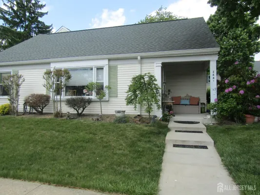 Property Slideshow image 2 of 10 | 364 old nassau rd c, Monroe, NJ, 08831