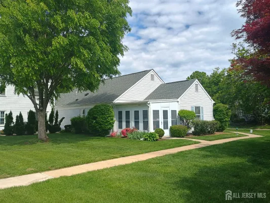 Property Slideshow image 2 of 2 | 640-a yorkshire ln a, Monroe, NJ, 08831