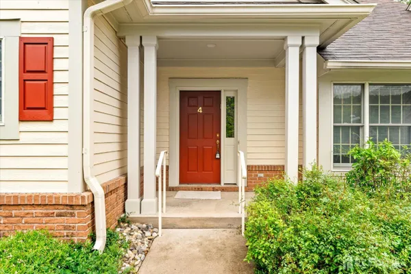 Property Slideshow image 3 of 28 | 4 douglas fir ct, Plainsboro, NJ, 08540